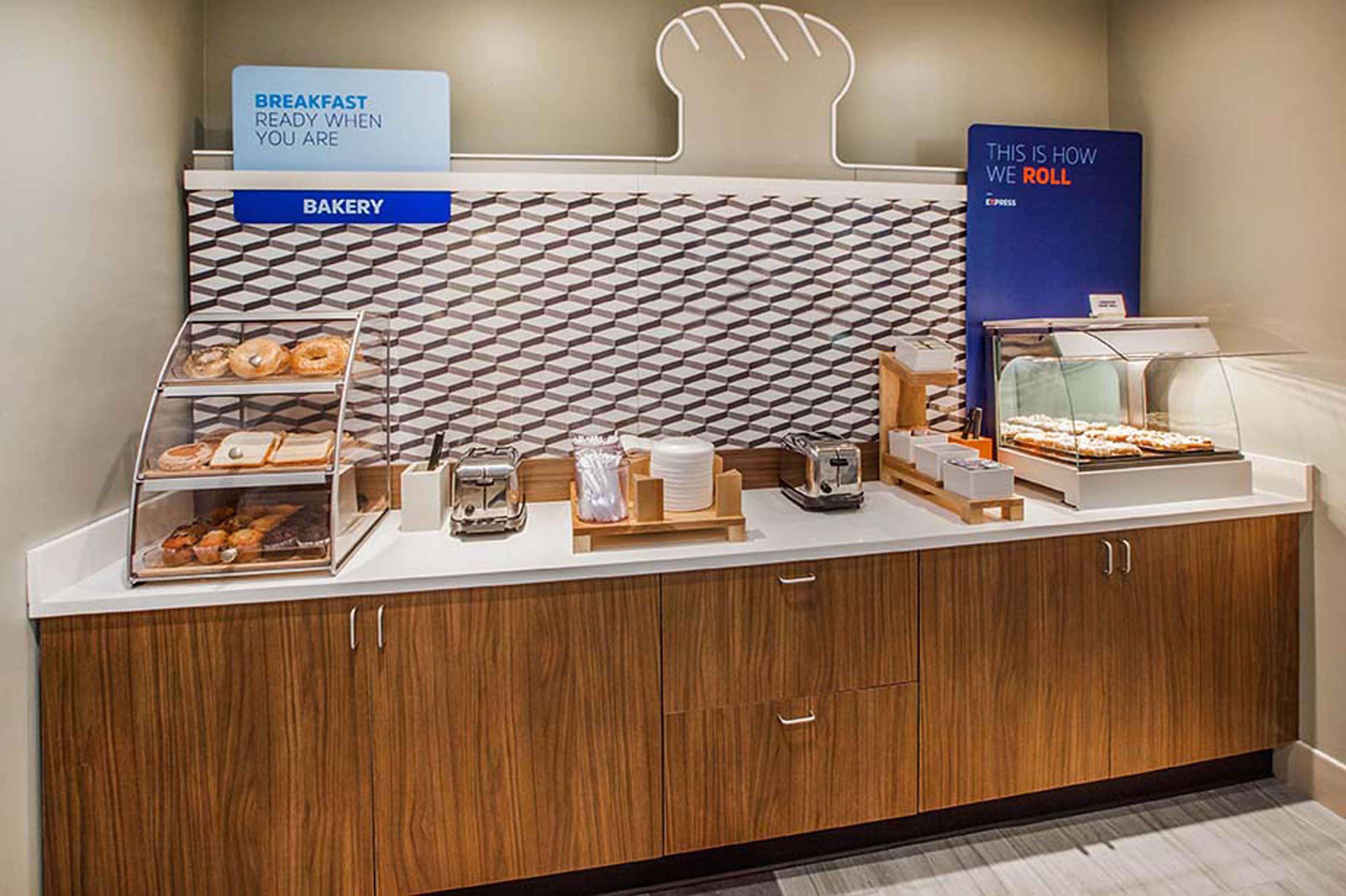 Holiday Inn Express Hotel And Suites Fort Worth/I-20 מראה חיצוני תמונה