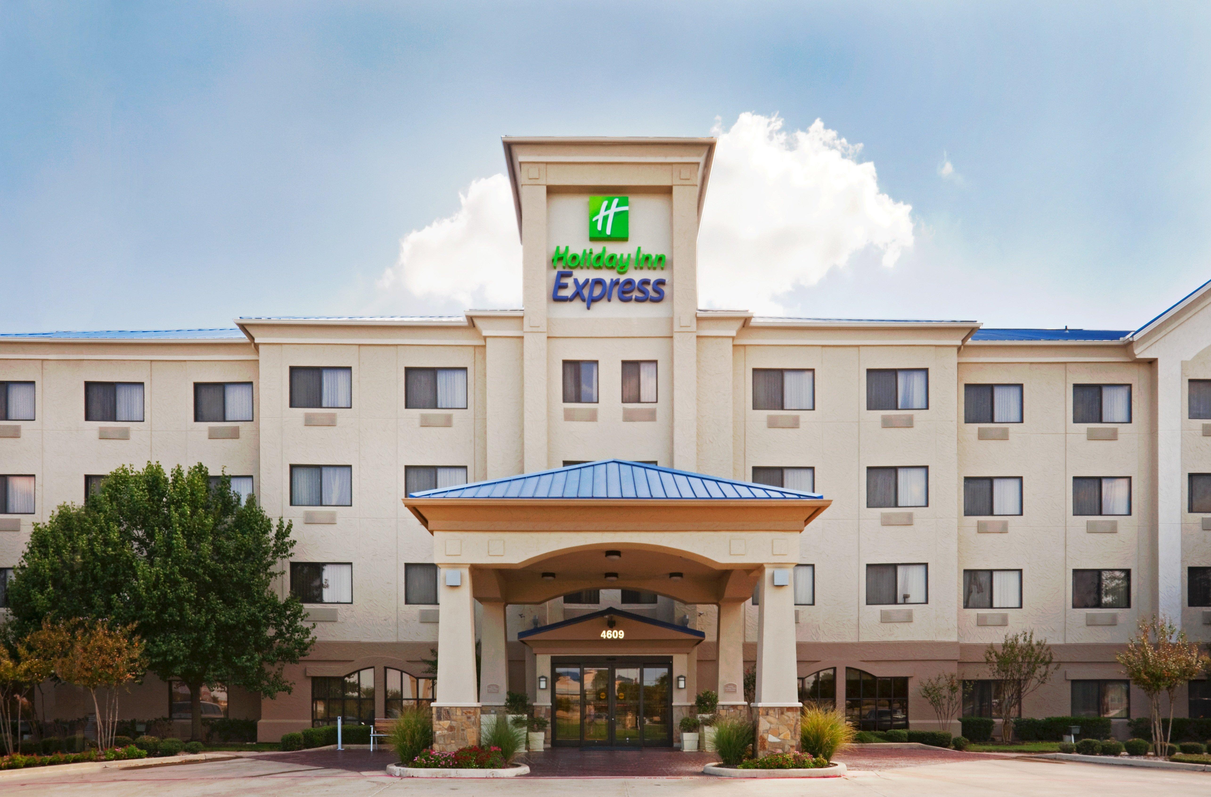 Holiday Inn Express Hotel And Suites Fort Worth/I-20 מראה חיצוני תמונה