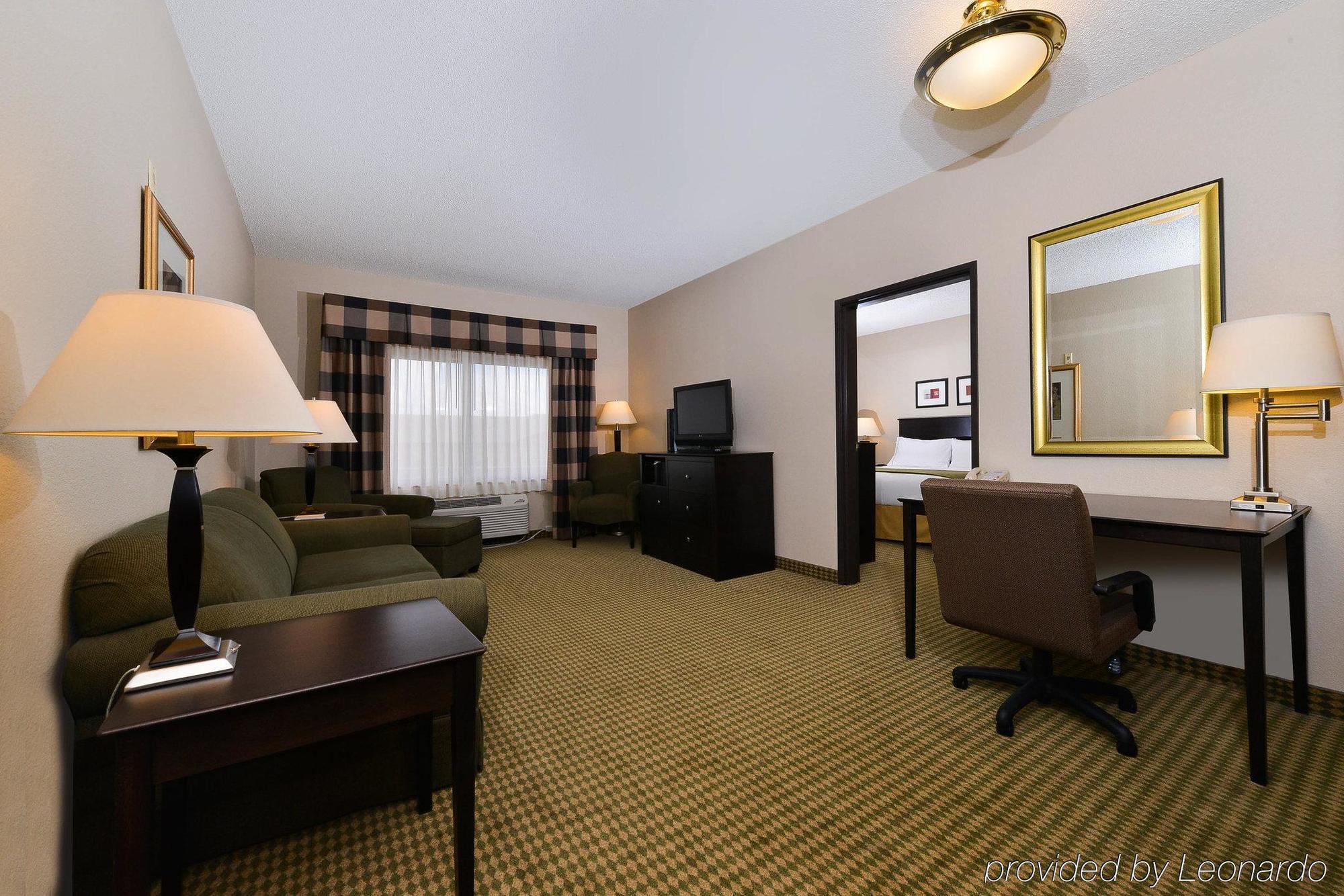 Holiday Inn Express Hotel And Suites Fort Worth/I-20 מראה חיצוני תמונה