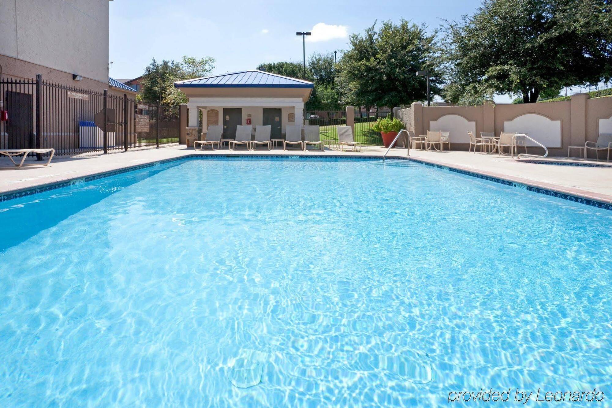 Holiday Inn Express Hotel And Suites Fort Worth/I-20 מראה חיצוני תמונה